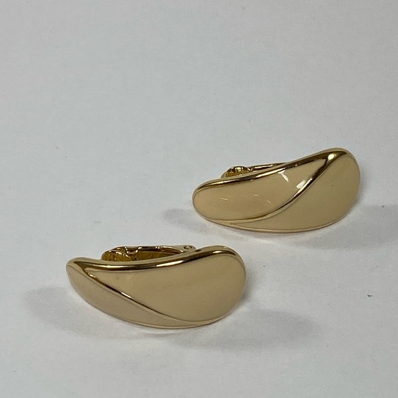 Trifari Signed Golden Enamel Clip-On Earrings 1" - Picture 2 of 6